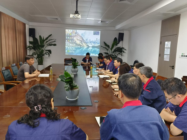 公司副總經(jīng)理、安全總監(jiān)到鋼構(gòu)公司調(diào)研